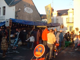 rencontre en famille à la kermesse de Noël à la turballe