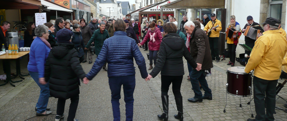 ambiance pour le tirage au sort de la "Carte Privilège" à La Turballe